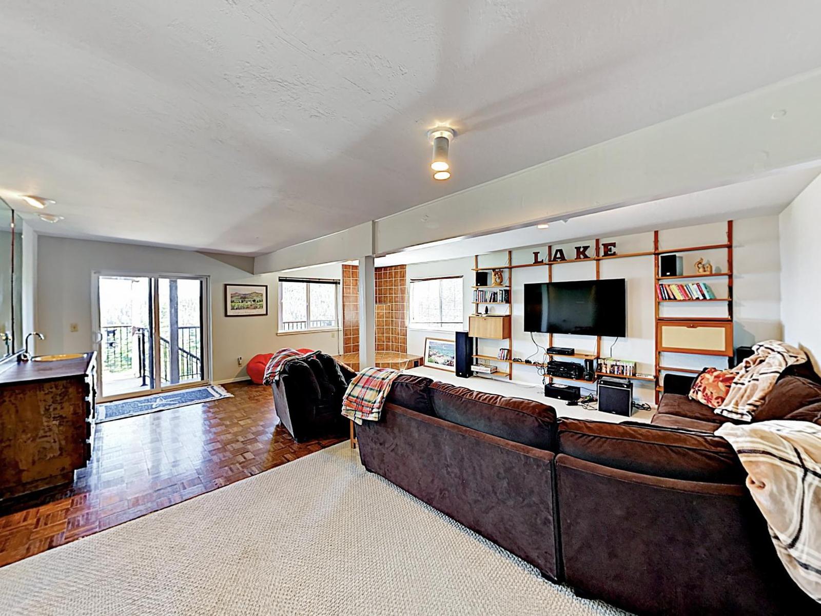New Listing! Tahoe Dream W/ Panoramic Lake Views Home Main image 1